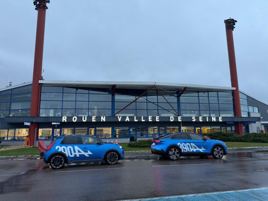 Default image illustrating the article's topic: Alpine photo shoot at Coeur de Nacre airport